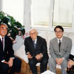 中曽根先生とファンファーニ首相ご夫妻と私"(ローマのご夫妻の自宅にて)